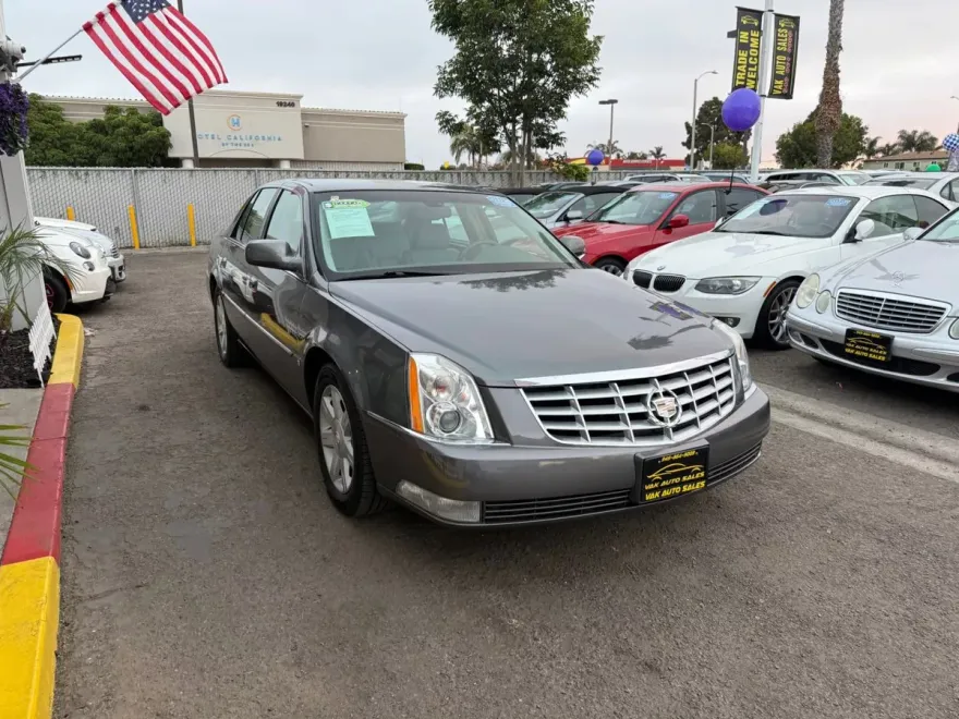2006 Cadillac DTS photo 1