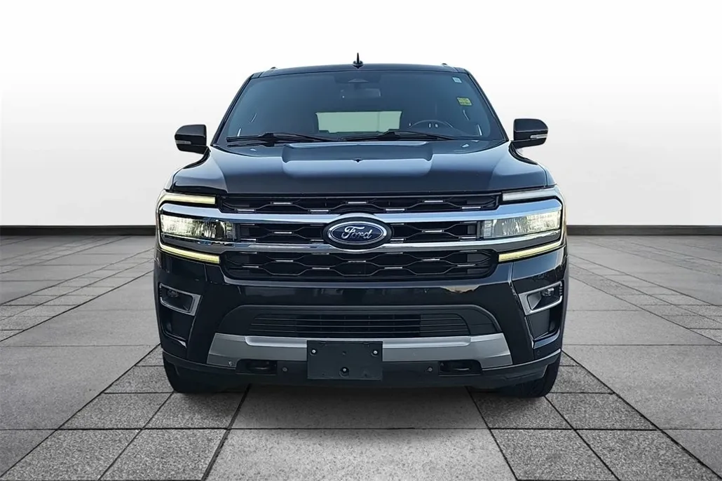 2022 Ford Expedition MAX Limited photo 1