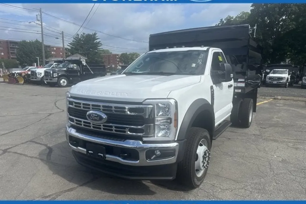 2025 Ford F-550 XL photo 1