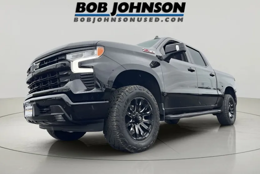 2024 Chevrolet Silverado 1500 RST photo 1