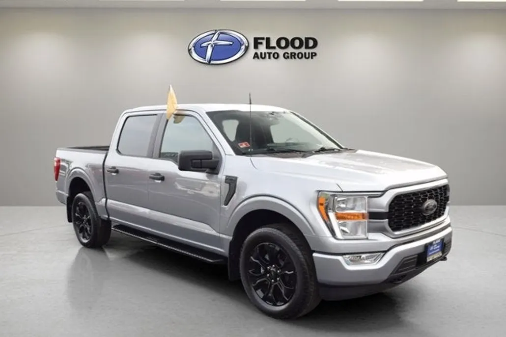 2022 Ford F-150 XL photo 1