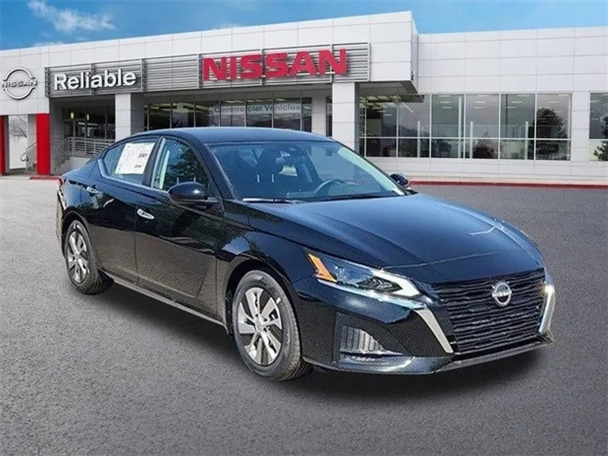 2025 Nissan Altima S photo 1