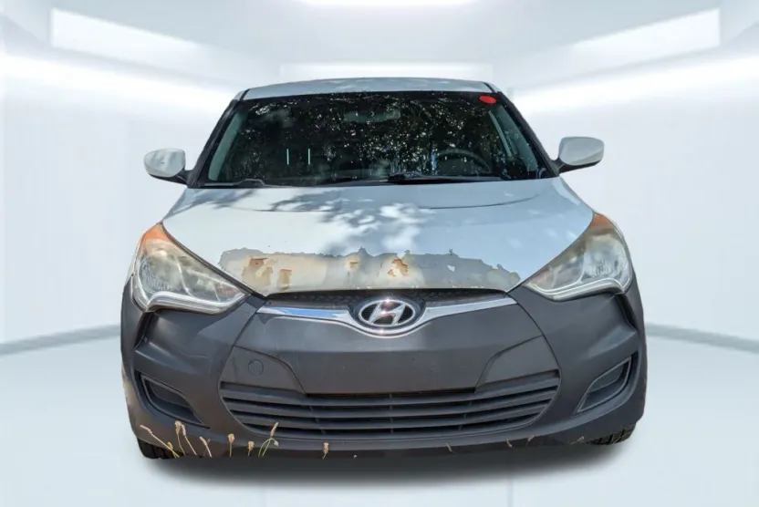 2013 Hyundai Veloster Base photo 1