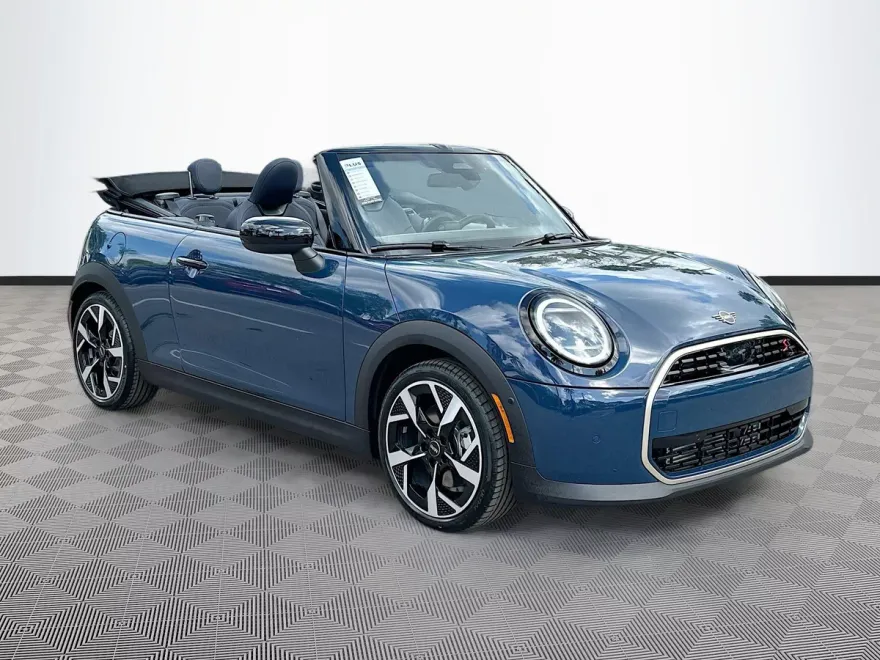 2025 Mini Cooper Convertible Signature photo 1