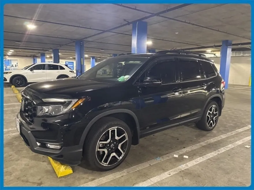 2023 Honda Passport Elite photo 1
