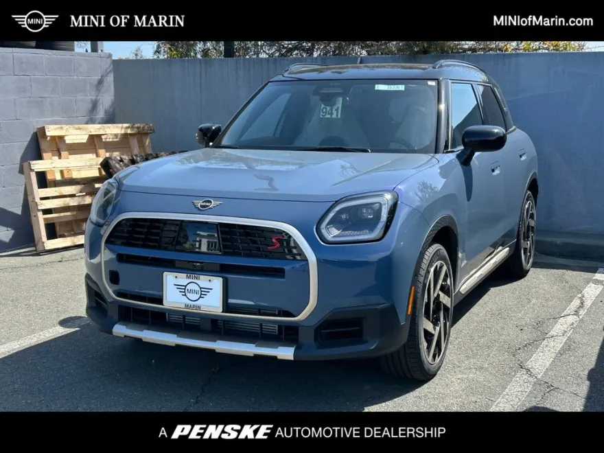 2025 Mini Countryman S ALL4 photo 1