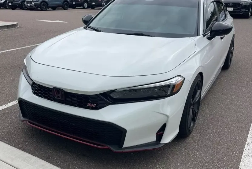 2025 Honda Civic Si photo 1