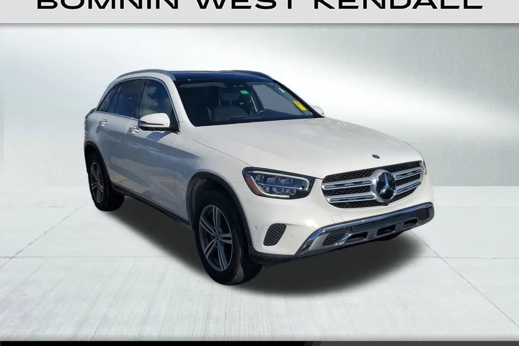 2022 Mercedes Benz GLC 300 photo 1