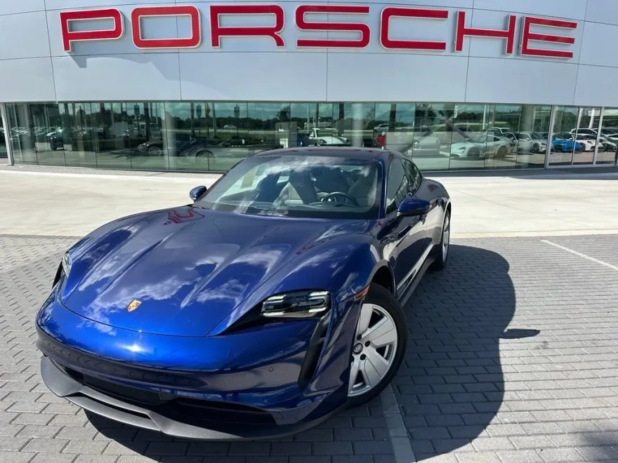2022 Porsche Taycan photo 1