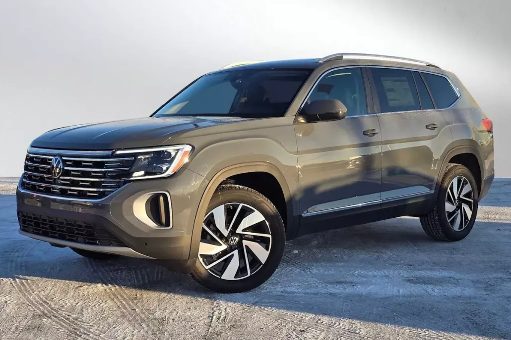 2025 Volkswagen Atlas SEL photo 1