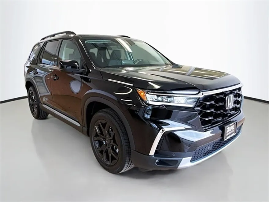 2025 Honda Pilot Touring photo 1