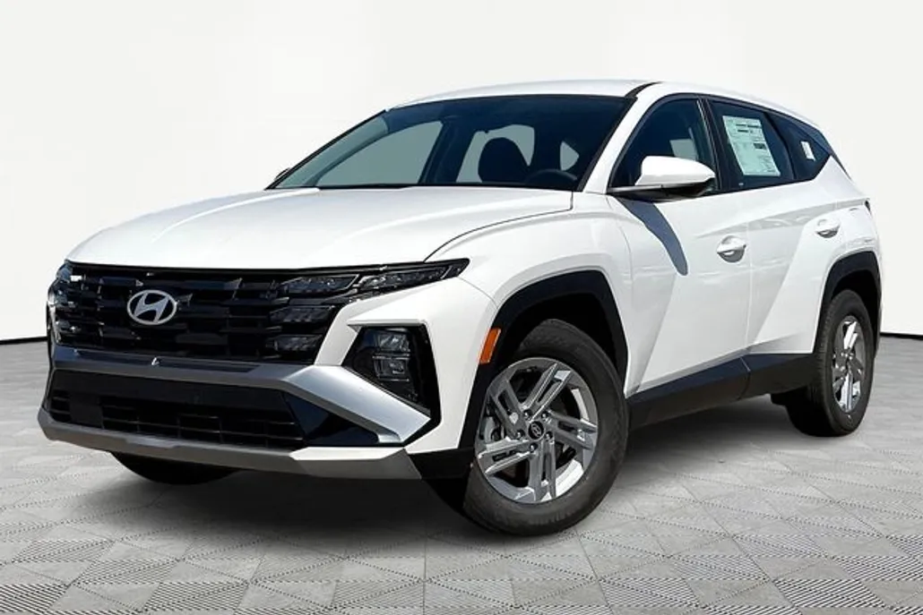 2025 Hyundai Tucson SE photo 1