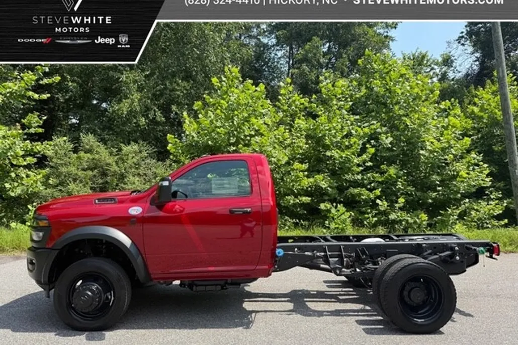 2025 Ram 4500 Tradesman photo 1