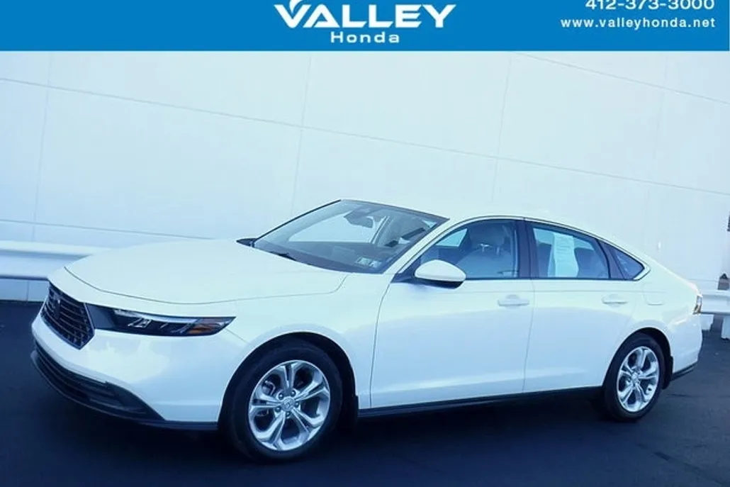 2023 Honda Accord LX photo 1