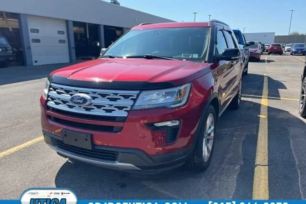 2018 Ford Explorer XLT photo 1