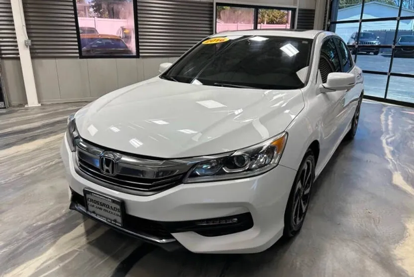 2016 Honda Accord EX-L photo 1