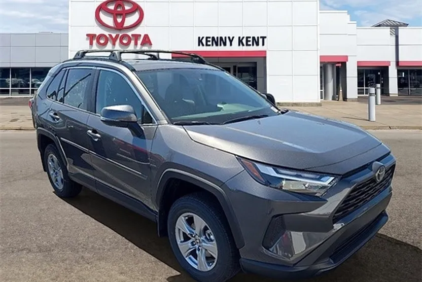 2025 Toyota RAV4 XLE photo 1