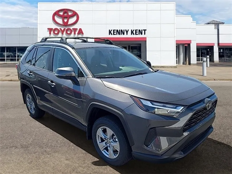 2025 Toyota RAV4 XLE photo 1