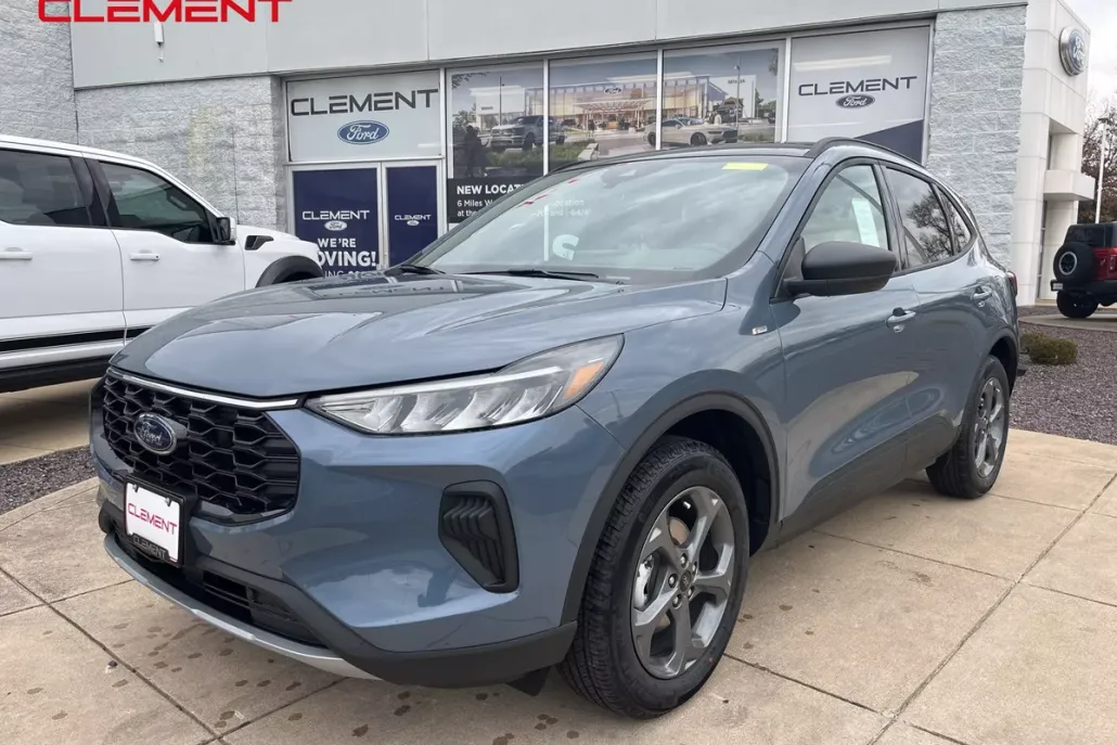2025 Ford Escape ST-Line photo 1