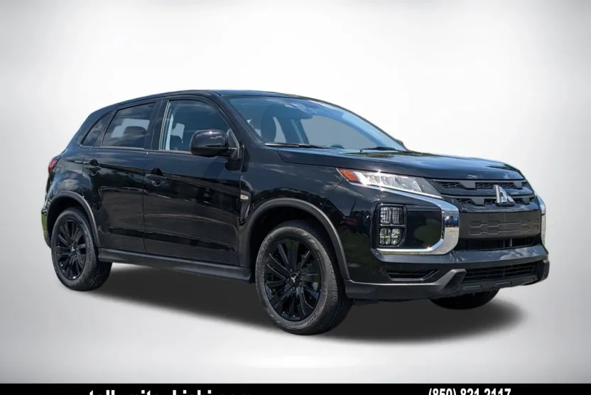2025 Mitsubishi Outlander Sport LE photo 1
