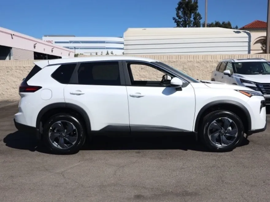 2026 Nissan Rogue SV photo 1