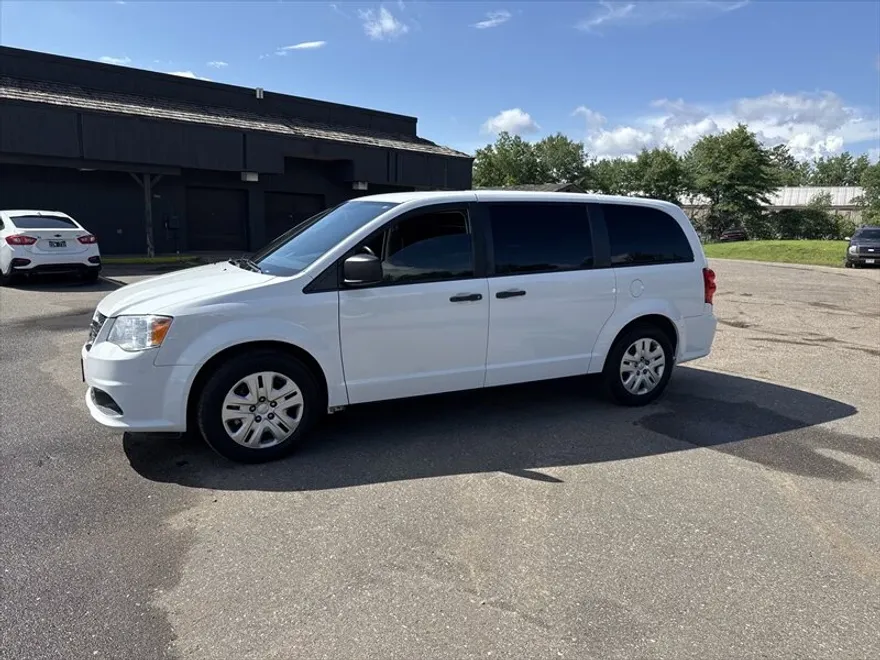 2019 Dodge Grand Caravan SE photo 1