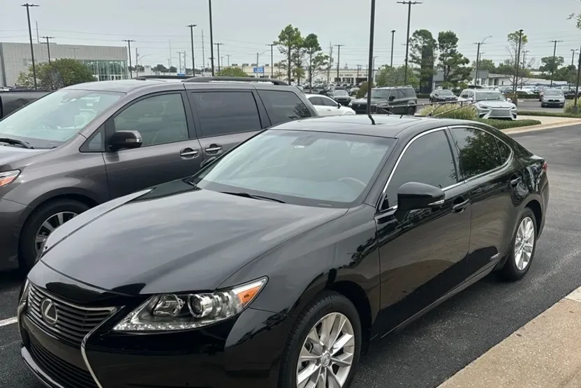 2014 Lexus ES 300h photo 1