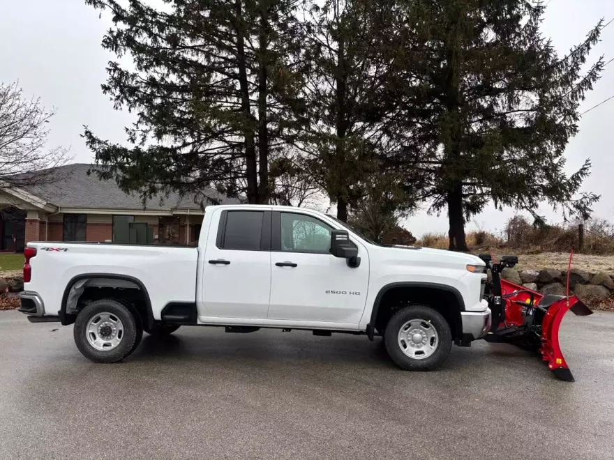 2025 Chevrolet Silverado 2500HD photo 1