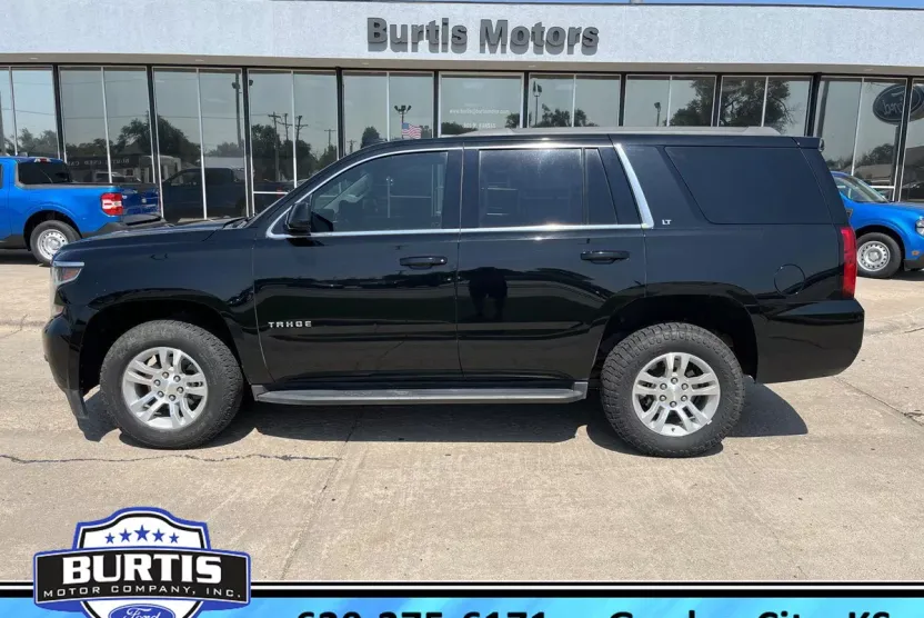 2019 Chevrolet Tahoe LT photo 1