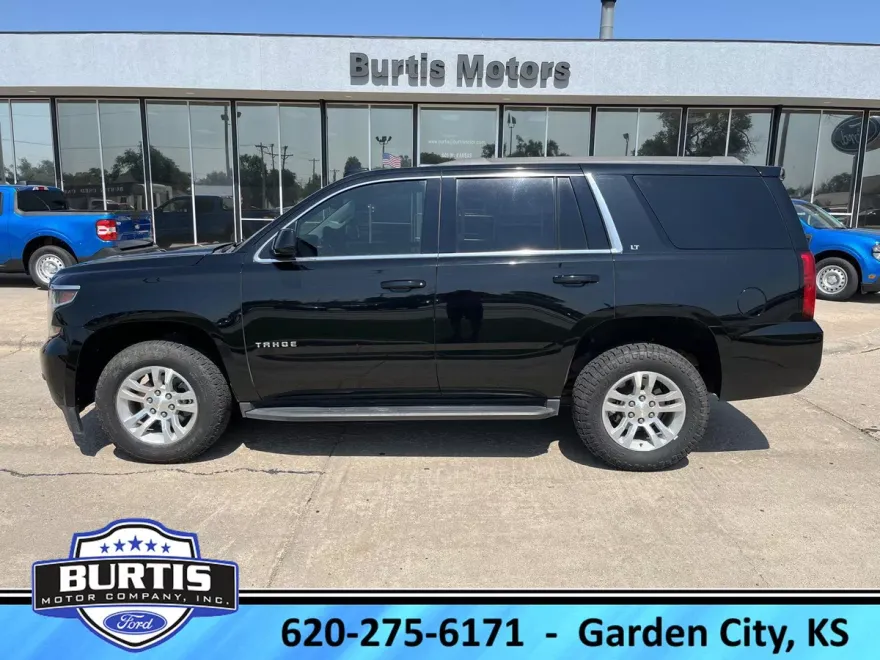 2019 Chevrolet Tahoe LT photo 1