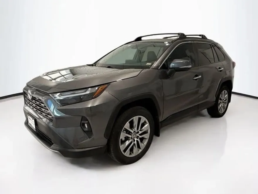 2023 Toyota RAV4 Limited photo 1