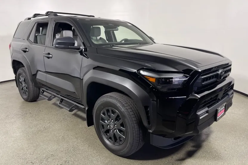2025 Toyota 4Runner 4WD SR5 photo 1