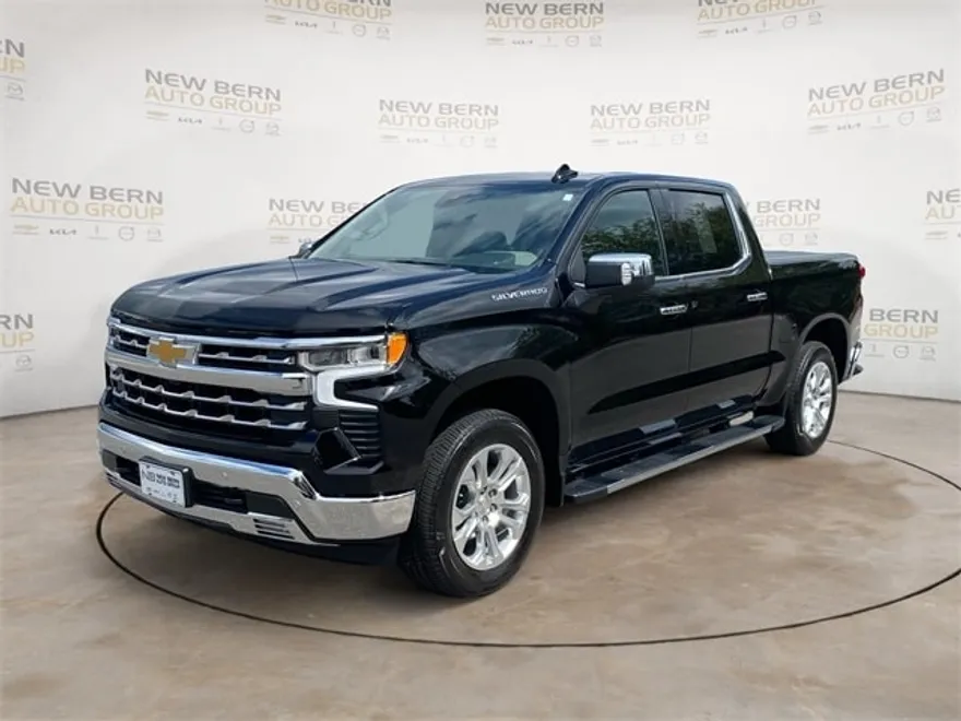 2025 Chevrolet Silverado 1500 LTZ photo 1