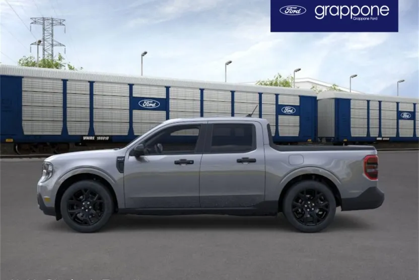 2025 Ford Maverick XLT photo 1