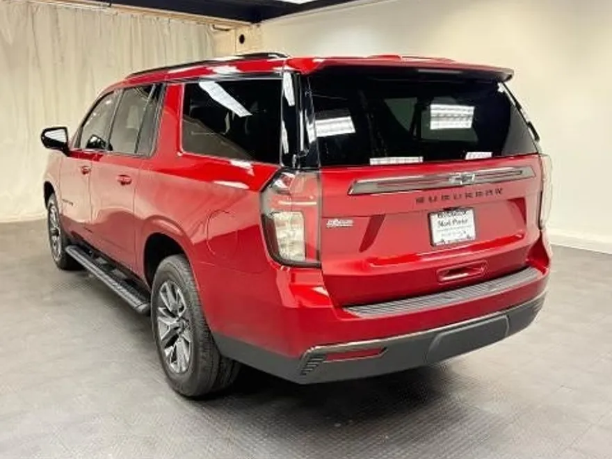 2021 Chevrolet Suburban Z71 photo 1
