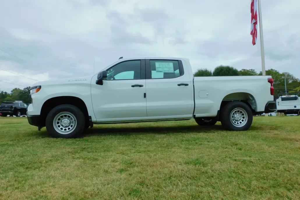 2026 Chevrolet Silverado 1500 photo 1