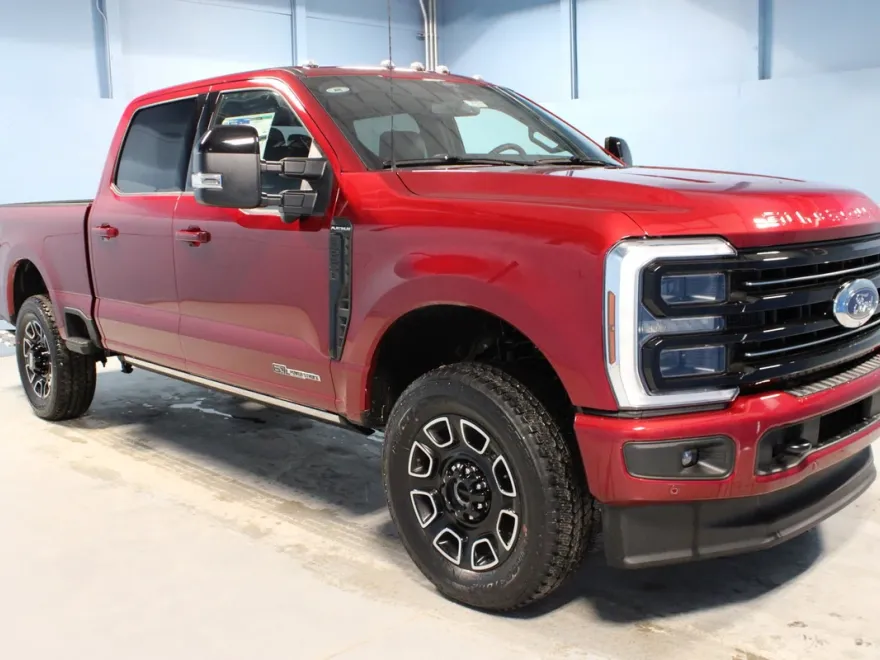 2025 Ford F-250 Platinum photo 1