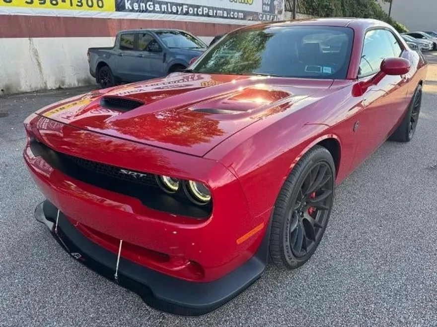 2016 Dodge Challenger SRT8 Hellcat photo 1