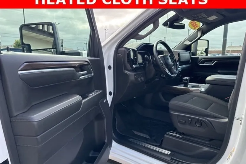 2024 Chevrolet Silverado 1500 RST photo 1