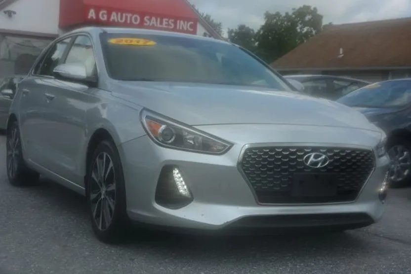 2018 Hyundai Elantra GT photo 1
