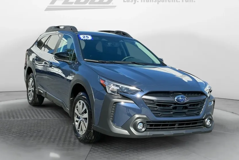 2025 Subaru Outback Premium photo 1