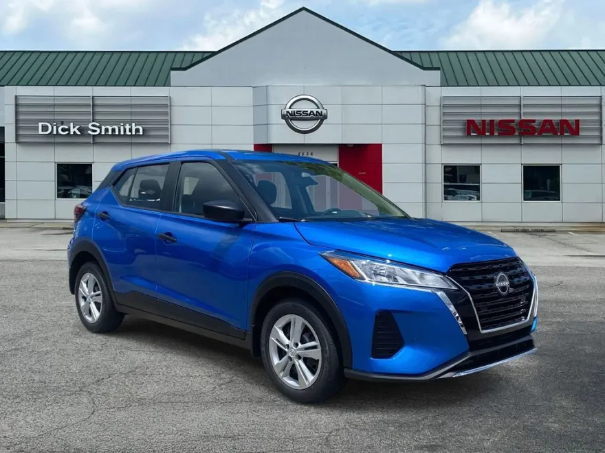 2025 Nissan Kicks Play S photo 1