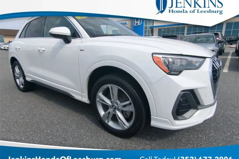 2020 Audi Q3 45 TFSI S line Premium photo 1