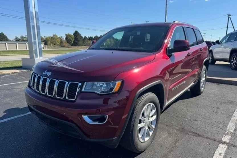 2021 Jeep Grand Cherokee Laredo E photo 1