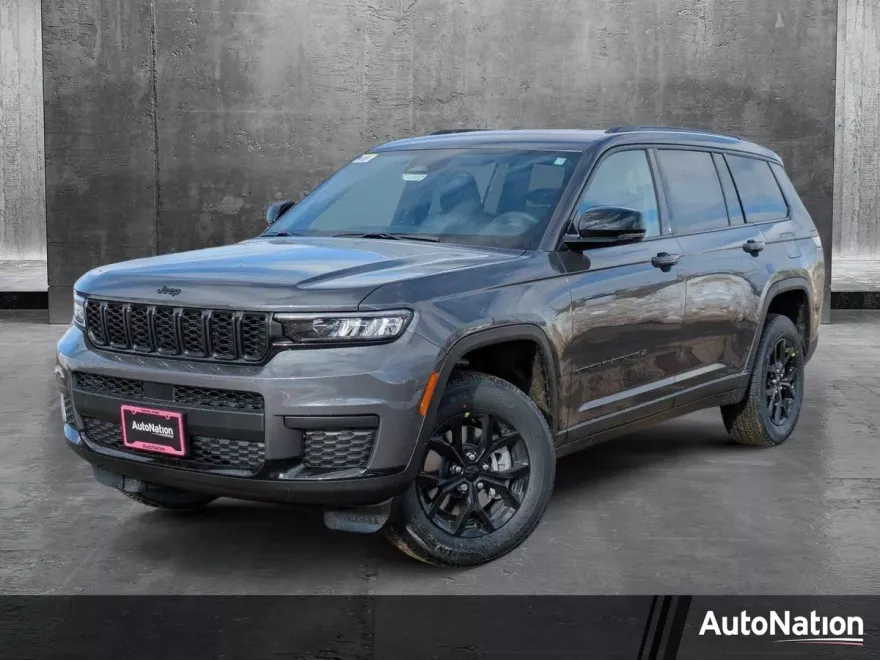 2025 Jeep Grand Cherokee Altitude photo 1