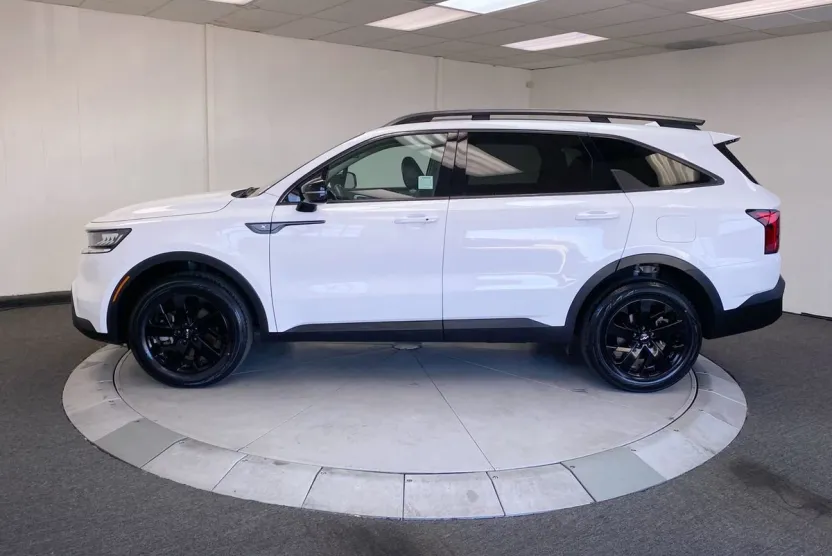 2022 Kia Sorento X-Line S photo 1