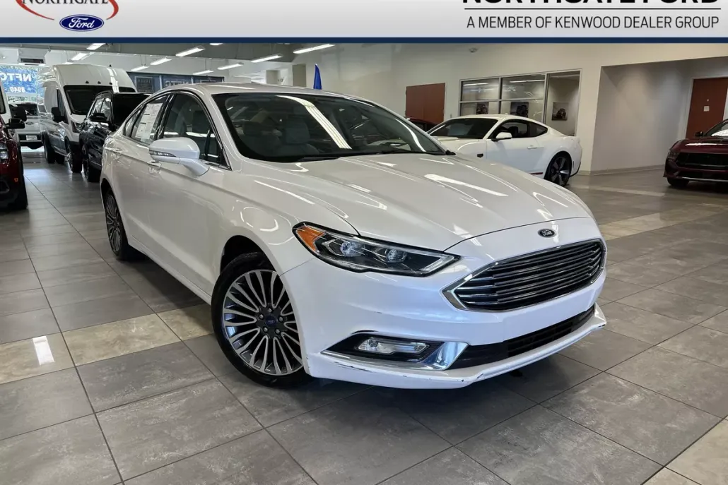 2017 Ford Fusion SE photo 1