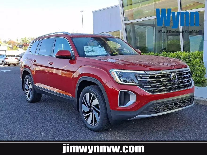 2025 Volkswagen Atlas SEL photo 1