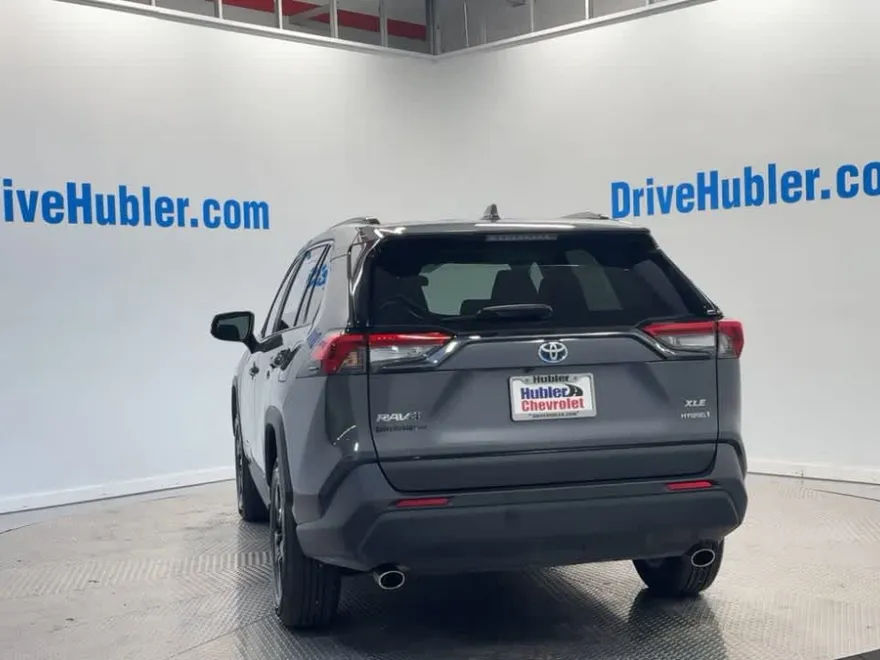 2023 Toyota RAV4 Hybrid XLE photo 1