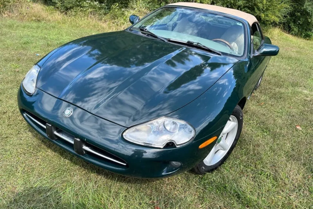 1999 Jaguar XK 8 Convertible photo 1
